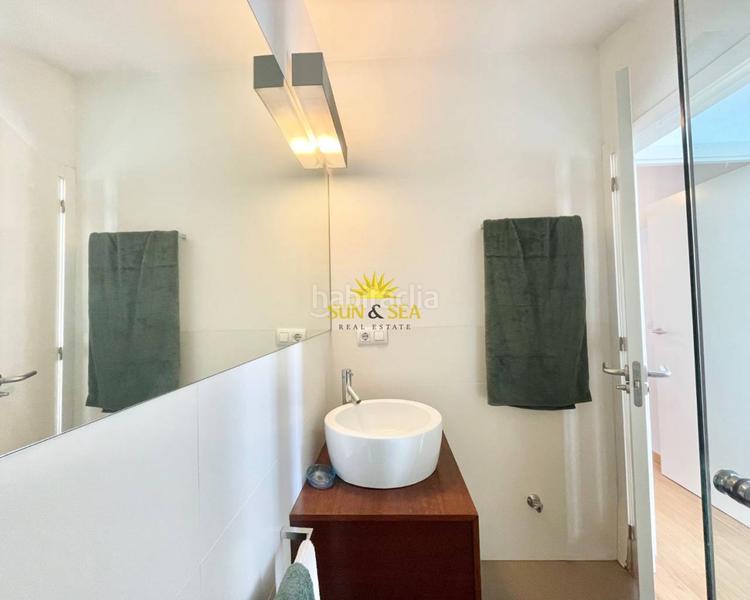 Foto bdd079c5-3f4e-4a8e-a0ef-5ccec246c190. Alquiler chalet iexcldisponible desde ya para todo el antildeo!presentamos este magniacutefico chalet adosado en alquiler ubicado en una de las zo en Torrevieja