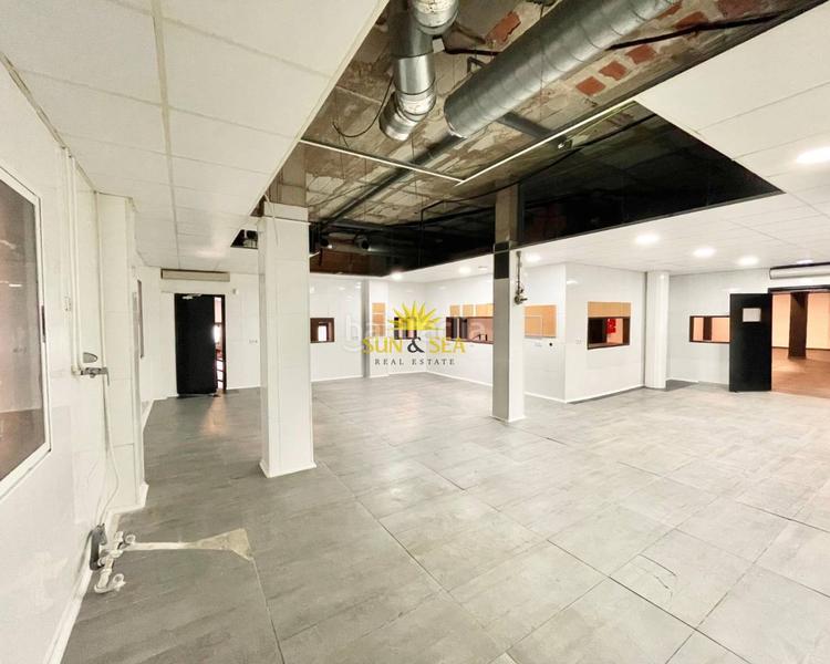 Foto 8826887b-47a4-4ce9-a487-ffd1c8bcbdbd. Affitto locale commerciale in Las Piscinas Naturales Torrevieja