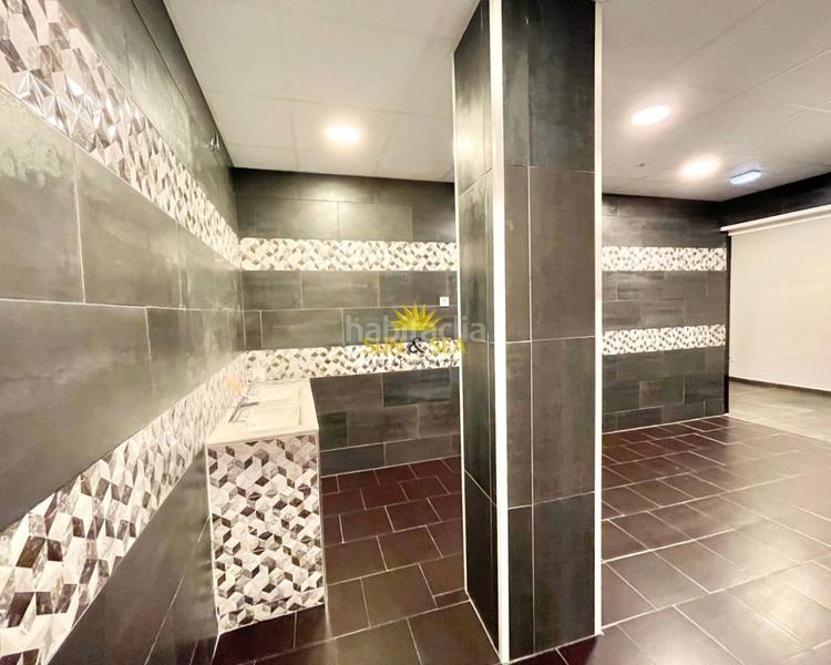 Foto 09abc04d-a6ba-41ea-ab9c-a6d1d1326590. Location local commercial dans Las Piscinas Naturales Torrevieja