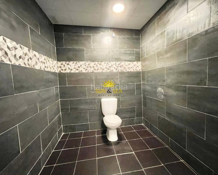 Foto 5454739a-a45a-41e2-8bd5-f35f1421d2b6. Location local commercial dans Las Piscinas Naturales Torrevieja