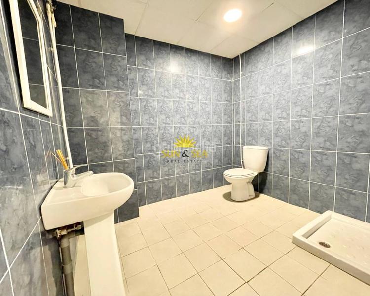 Foto f3f50266-a02f-4117-8eda-51665e570d88. Location local commercial dans Las Piscinas Naturales Torrevieja