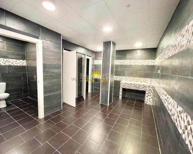 Foto 004ef9fa-5197-495c-b511-60a727245187. Rent business premise in Las Piscinas Naturales Torrevieja