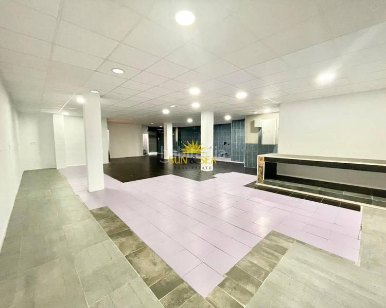 Foto 0e8337ff-9270-4e52-880d-09160f3bf2c4. Rent business premise in Las Piscinas Naturales Torrevieja