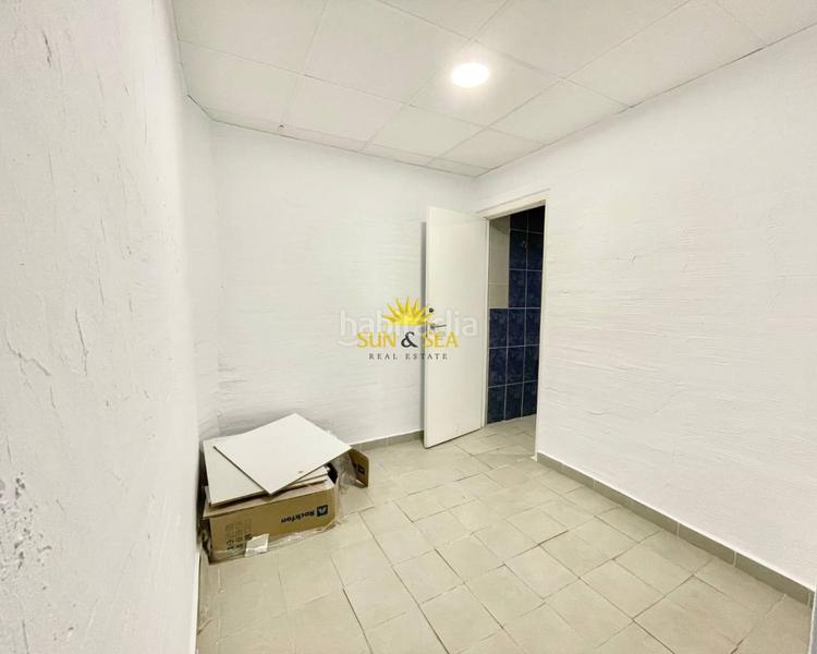 Foto 2ff9449f-2415-4e17-9384-7195c124f5a7. Rent business premise in Las Piscinas Naturales Torrevieja