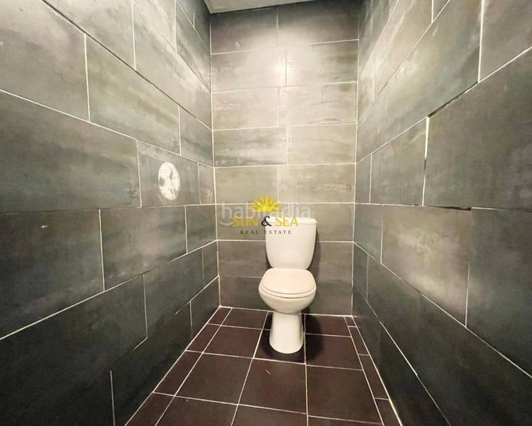 Foto 31df3e53-e604-435c-b542-86a6885c3ab1. Rent business premise in Las Piscinas Naturales Torrevieja