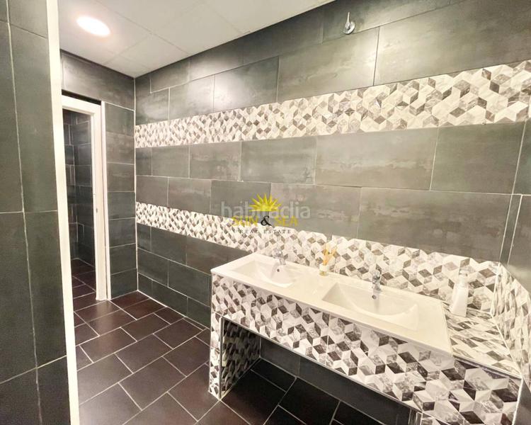 Foto 5aa47a19-d362-49b5-9cdd-e2c617f9d5ff. Rent business premise in Las Piscinas Naturales Torrevieja