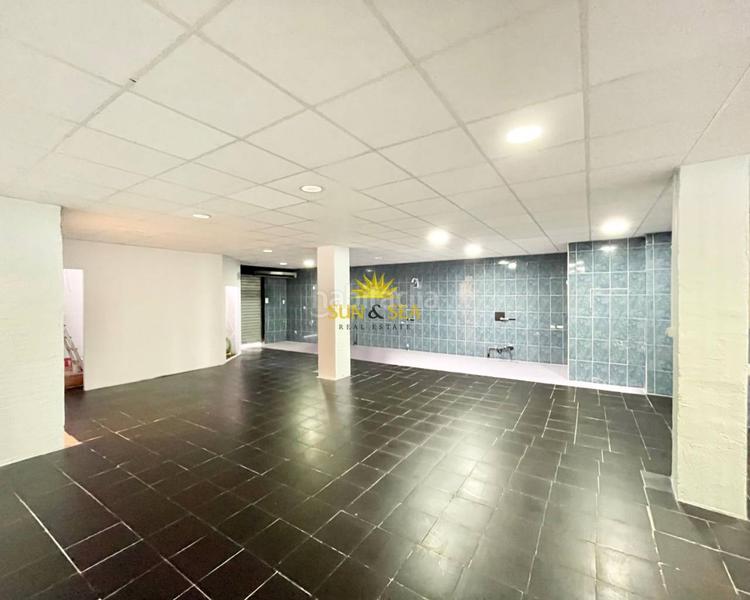 Foto a11f5be0-b842-4a7a-aa71-be992ea261ce. Rent business premise in Las Piscinas Naturales Torrevieja