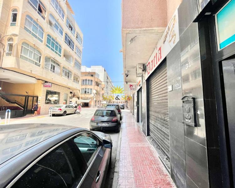 Foto 08e0c528-836b-46ac-a655-5a9672326496. Location local commercial dans Avenida Habaneras - Curva de Palangre Torrevieja