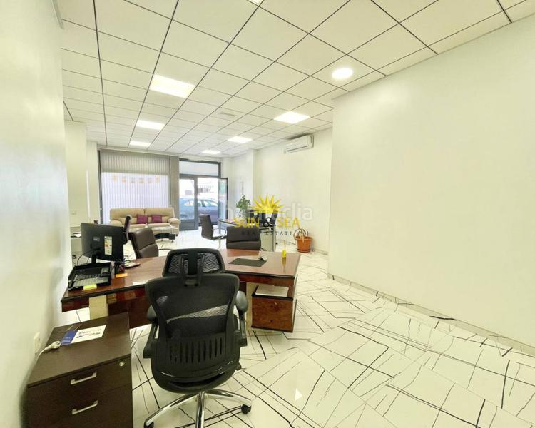 Foto 16389ec5-4537-4364-a730-9e4c612f83bd. Location local commercial dans Avenida Habaneras - Curva de Palangre Torrevieja