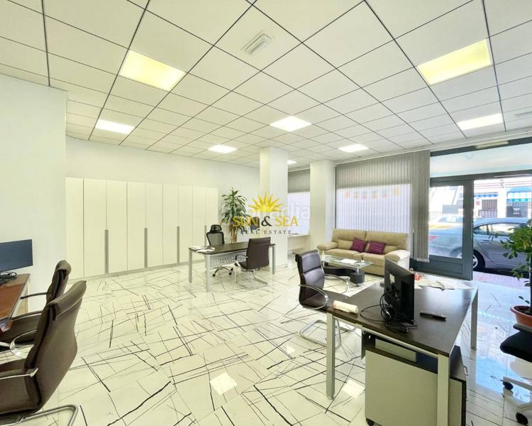 Foto bed1ce88-01fc-4e79-be10-8b04d6950fad. Location local commercial dans Avenida Habaneras - Curva de Palangre Torrevieja