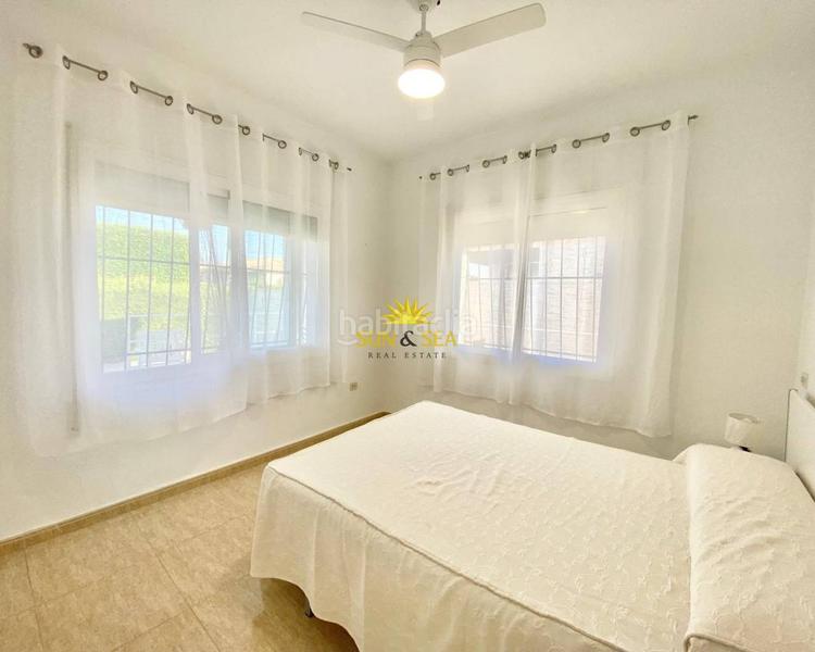 Foto e4bd1a63-7d80-4e92-8d18-7bd3e610e968. Alquiler chalet iexcldisponible desde septiembre para todo el antildeo!descubre este encantador chalet en planta baja, ubicado en una de las zonas en Orihuela