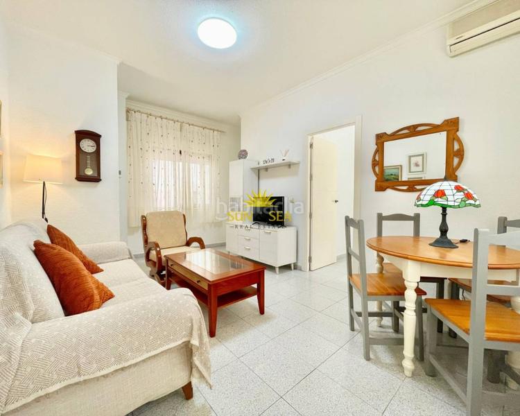 Foto 1c96980d-5b56-41e2-be67-235e4ff8572e. Alquiler apartamento iexcldisponible desde noviembre para todo el antildeo!te presentamos este fantaacutestico apartamento en planta baja, ubicado en u en Alcázares (Los)