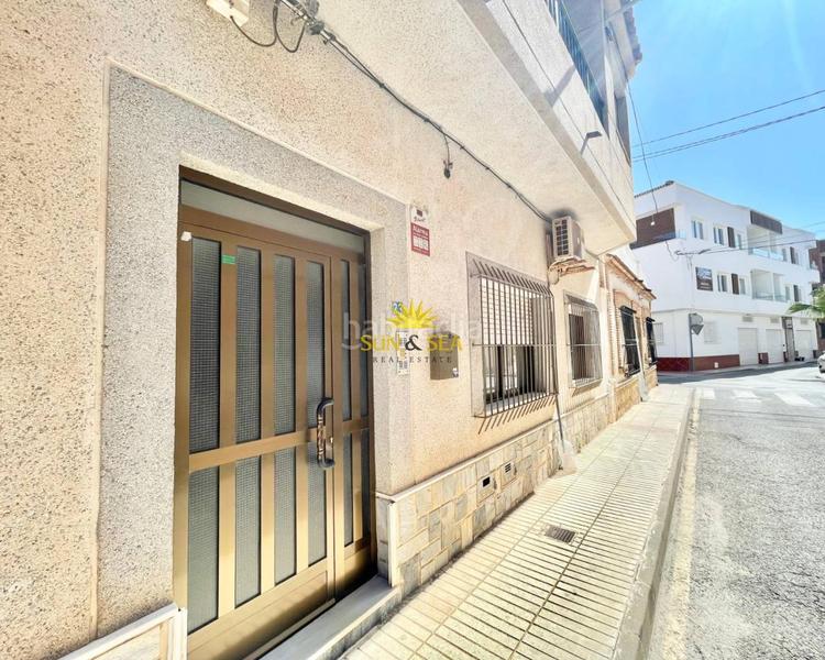 Foto 4e3df3d0-c2d3-41d6-ab6f-f31f022dfbf9. Alquiler apartamento iexcldisponible desde noviembre para todo el antildeo!te presentamos este fantaacutestico apartamento en planta baja, ubicado en u en Alcázares (Los)