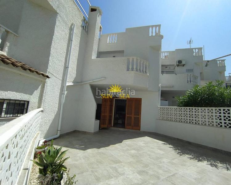 Foto 108e2bab-9e1a-4256-b0bb-f600d2545b67. Alquiler casa iexcldisponible desde el 1 de julio para todo el antildeo!te presentamos esta fantaacutestica oportunidad de adquirir un bungalow en Torrevieja