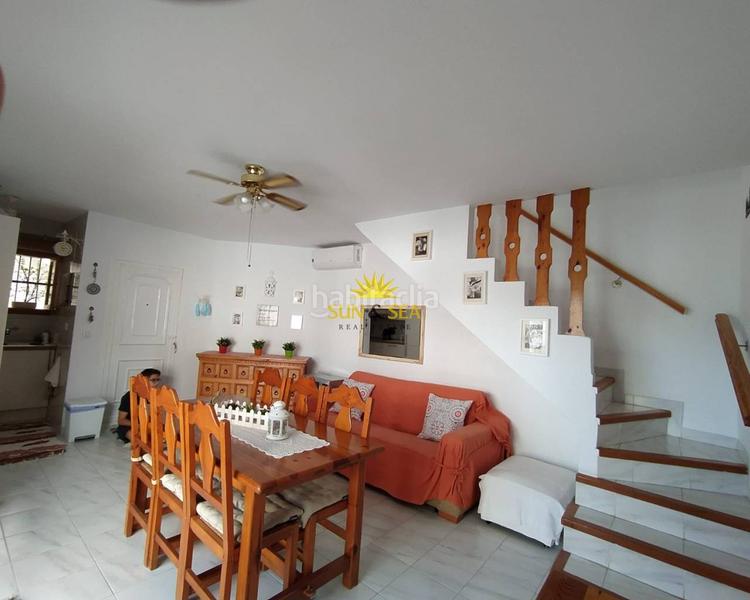 Foto 43f647c3-8d75-4820-b3c8-a2eeeee352e3. Alquiler casa iexcldisponible desde el 1 de julio para todo el antildeo!te presentamos esta fantaacutestica oportunidad de adquirir un bungalow en Torrevieja