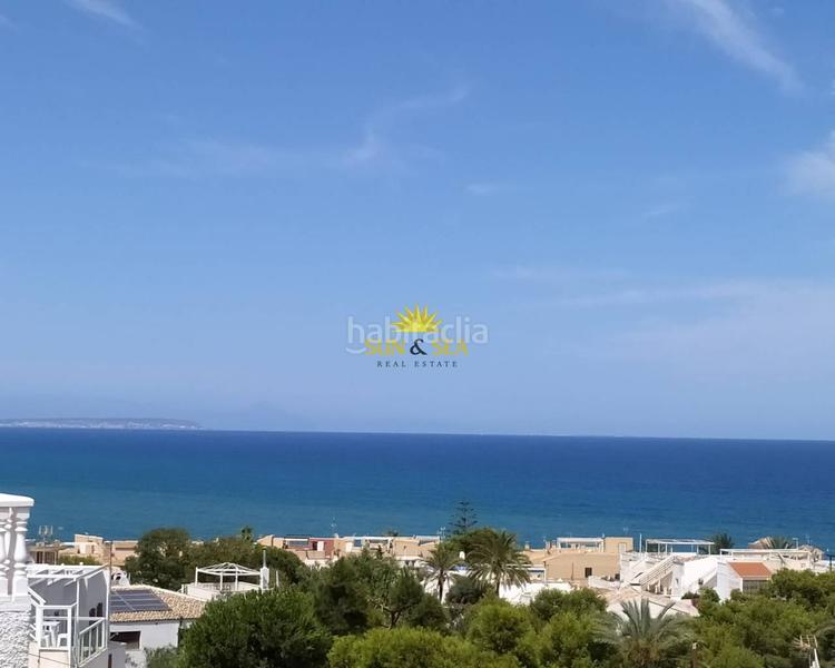 Foto d8ec9697-30e2-44cb-8be8-4d6dbd6e7a7a. Alquiler casa iexcldisponible desde el 1 de julio para todo el antildeo!te presentamos esta fantaacutestica oportunidad de adquirir un bungalow en Torrevieja