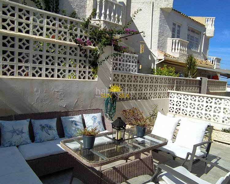 Foto df2b3d9e-c955-48e3-8cd2-57123b12383e. Alquiler casa iexcldisponible desde el 1 de julio para todo el antildeo!te presentamos esta fantaacutestica oportunidad de adquirir un bungalow en Torrevieja