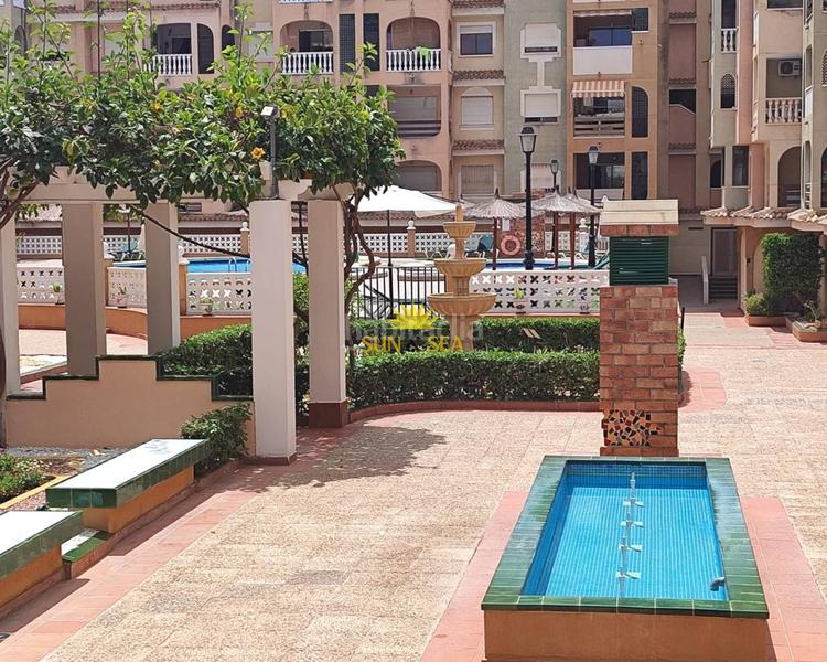 Foto ebd07cc0-54fc-495d-9e2f-875037aae770. Lloguer apartament amb calefacció aparcament piscina a Torrevieja