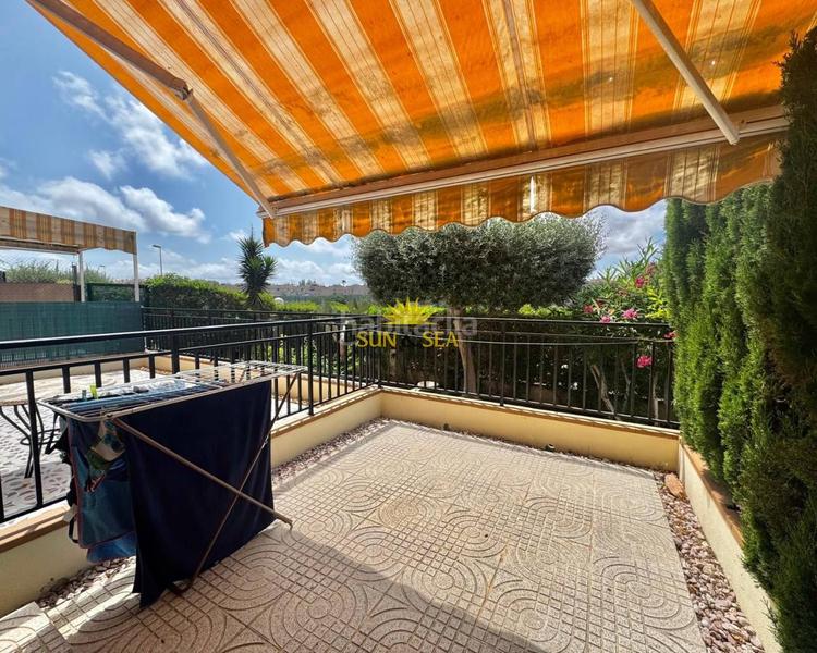 Foto 7081866b-e7d8-4ba6-8fab-1ab4014a32ef. Lloguer apartament amb calefacció piscina a Torreblanca Torrevieja