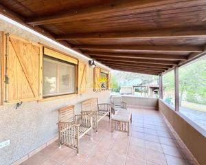 Rent Chalet en Jubalcoi. Iexcldisponible desde ya para todo el antildeo!te presentamos es