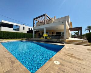 Chalet in Cabo Roig. Iexclvilla de lujo en venta en cabo roig!te presentamos esta imp