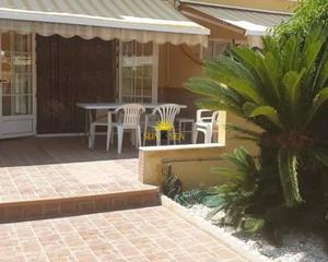 Location Maison jumelée à La Veleta. Chalet adosado en alquiler desde septiembre hasta junioampnbspdi