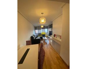 Miete Appartement in Plaza Crevillente - Antiguos Juzgados - El Asilo. Alquiler desde septiembre para todo el antildeoampnbspte present