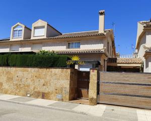 Xalet a Torre-Pacheco. Iexclen venta chalet en torrepacheco con gran espacio y funciona