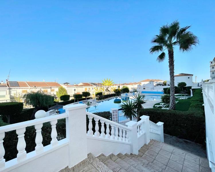 Foto 801d909b-8de5-4760-b3b7-e74b542e3850. Lloguer estudi amb calefacció piscina a Cañada del Molino Torrevieja