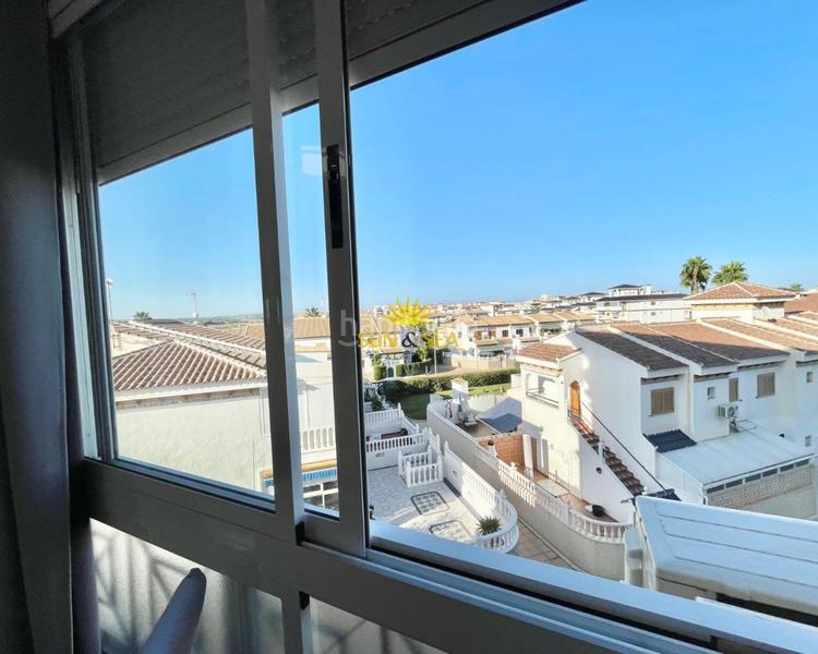 Foto 84ab9f1a-5abf-45f1-8eb7-3976fa4c87a3. Rent studio with heating pool in Cañada del Molino Torrevieja