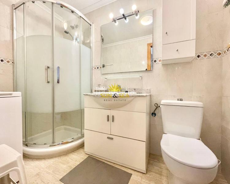 Foto e4f41e55-6eeb-4322-973d-314bc336a182. Rent studio with heating pool in Cañada del Molino Torrevieja