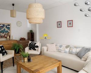 Location Appartement à Centro. Disponible desde el 23 de agosto para todo el antildeote present