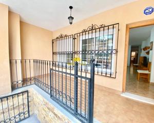 Location Rez-de-chaussée à Centro. Iexclalquiler desde septiembre para todo el antildeo!te presenta