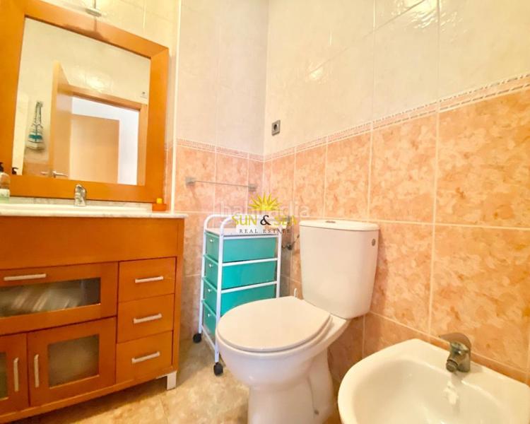 Foto 04c319d5-2c07-4677-abba-356de1101ada. Alquiler planta baja iexclalquiler desde septiembre para todo el antildeo!te presentamos este amplio apartamento en planta baja, ubicado enampnbsplos a en Alcázares (Los)
