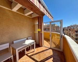 Ático en Parque de las Naciones. Apartamento en venta en torreviejate presentamos este acogedor a