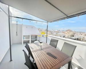 Lloguer Àtic a Pueblo Latino. Alquiler disponible desde septiembre hasta mayoeste aacutetico e