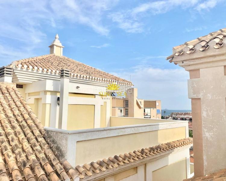 Foto 564a63f4-8068-44e1-b812-cb06db82349a. Rent penthouse with heating parking in Pueblo Latino Pilar de la Horadada