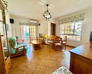 Alquiler Apartamento en Zona Playa de los Locos. Iexclalquiler desde ya para todo el antildeo!te presentamos este