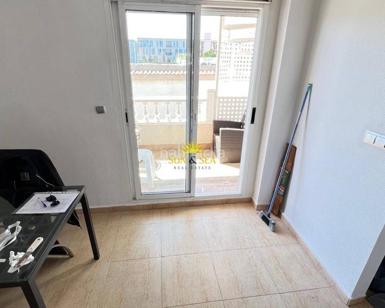 Foto e5e866db-f483-4858-9dd6-a6b8119eb962. Apartament amb calefacció a Los Almendros Orihuela