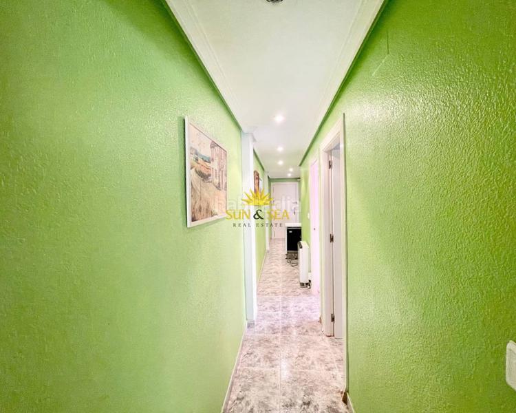 Foto 80463e87-2bf0-4179-b609-c4eba4303af2. Alquiler apartamento iexclalquiler de septiembre a junio!te presentamos este amplio apartamento enampnbsp, ubicado a tan solo unos metros de en Torrevieja