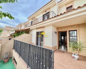 Alquiler Chalet en Pilar de la Horadada Ciudad. Iexcldisponible desde ya para todo el antildeo!te presentamos es