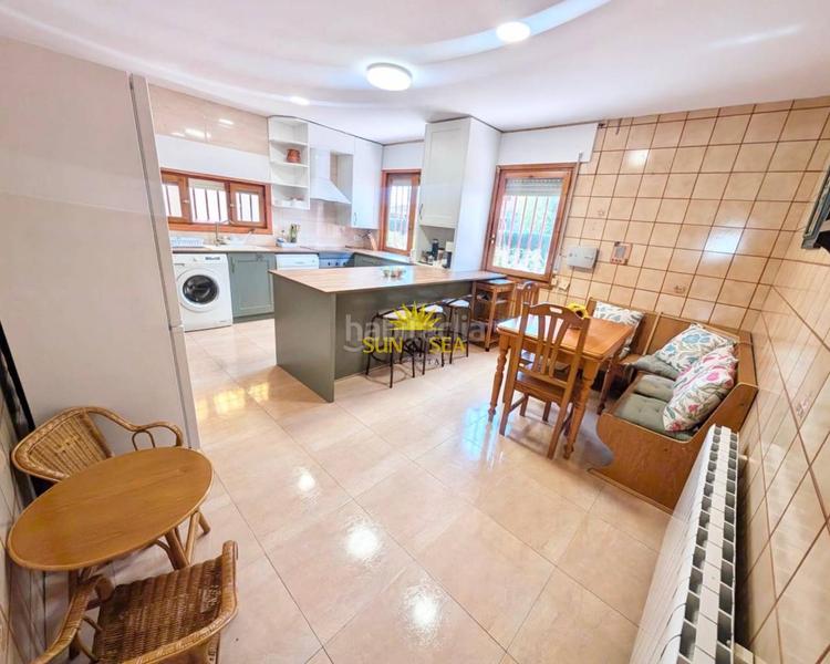 Foto 22e6f3fa-8d73-4b03-b631-f9b4f24f3fc5. Alquiler chalet disponible desde septiembre hasta juniote presentamos este estupendoampnbspchalet independiente, perfecto para quienes buscan ampl en San Javier