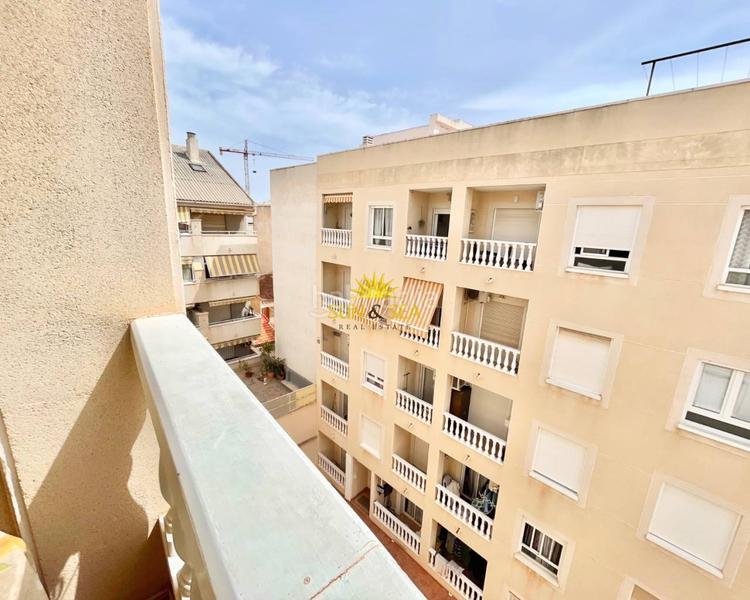 Foto 816ca734-ebb3-43dc-9711-a521dc0b4e8f. Rent penthouse with heating pool in Zona Playa de los Locos Torrevieja