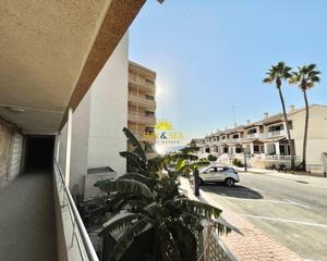 Lloguer Apartament a Guardamar Playa. Iexcldisponible desde ya hasta junio!te presentamos esta amplia