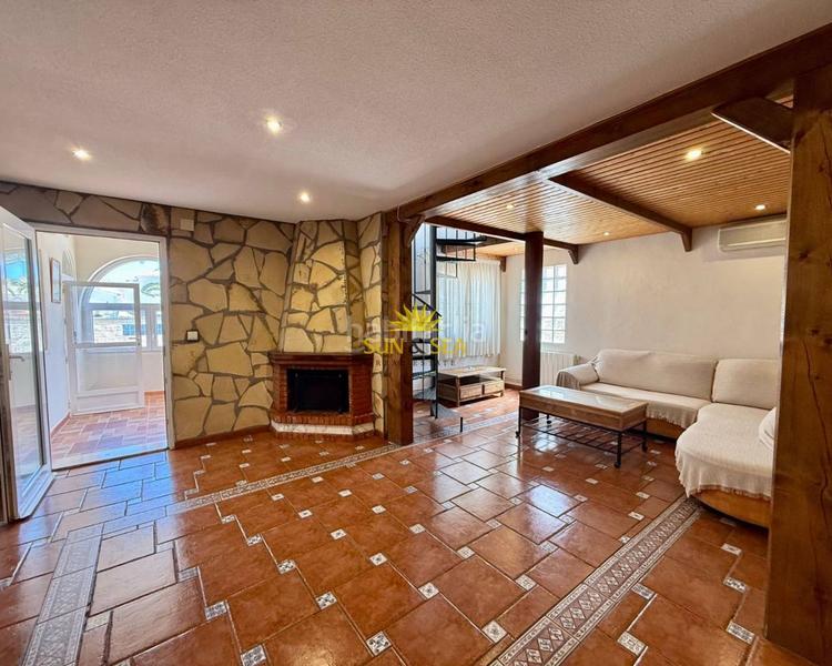 Foto 3fd23373-0bdb-44e9-a200-91f0d9030077. Chalet avec chauffage parking piscine dans La Florida Orihuela