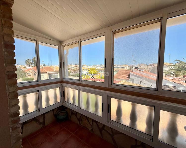 Foto d9ca2e7d-8026-418d-b488-333a545d0e92. Chalet avec chauffage parking piscine dans La Florida Orihuela