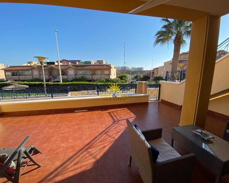 Foto cd6285ec-acee-45d2-b182-eb601a2f19af. Rent semi detached house with heating pool in Novamar - Mediterráneo Santa Pola