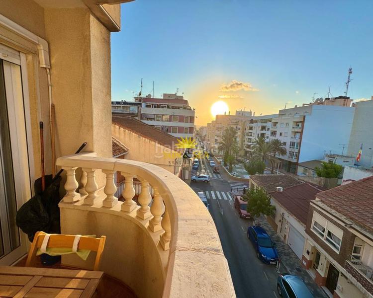 Foto 9fd657c0-cd96-43b0-a5a7-5a6a00c0cfe1. Rent flat with heating in Puerto Deportivo Torrevieja