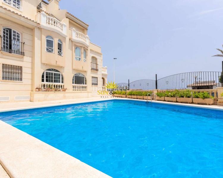 Foto 89384167-d182-4e11-b88b-f99d809a3580. Rent flat with heating pool in Zona los Frutales Torrevieja