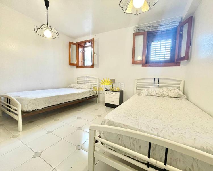 Foto cfacd84a-880e-4691-ad19-d1c6387bf853. Alquiler casa iexclalquiler disponible desde ya hasta finales de mayo!encantador bungalow tipo triacuteplex deampnbsp3 dormitorios y 3 bantildeo en Mazarrón